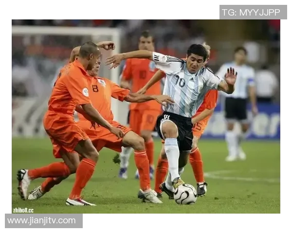 足球明星气球的背后故事与传奇人物揭秘 足球明星气球的背后故事与传奇人物揭秘